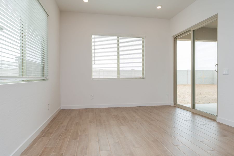 Spacious, unfurnished interior of a new home in Abel Ranch, Goodyear (Image 11).