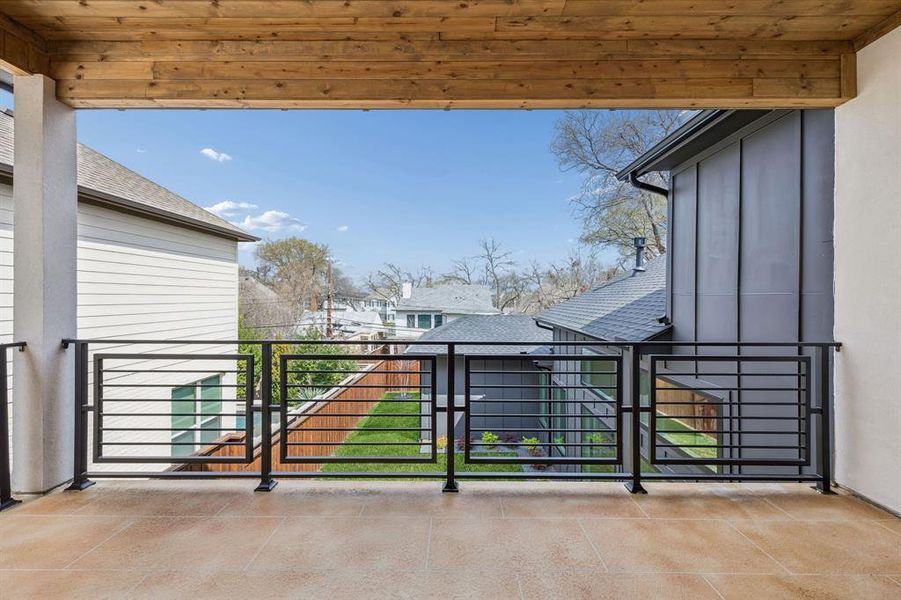 Exterior details and patio area of a home in , Dallas (Image 3).