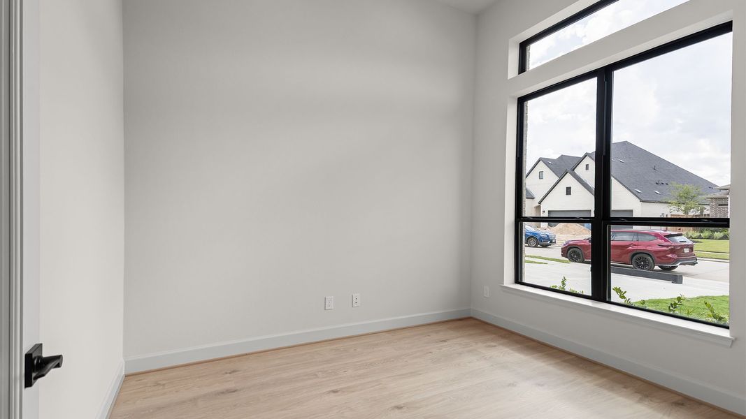 Spacious, unfurnished interior of a new home in Meridiana, Manvel (Image 15).