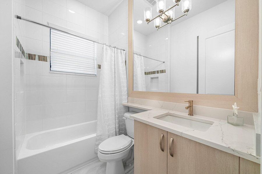 Furnished interior view inside a new home in Valencia Grand, Boynton Beach (Image 10). Furnished interior view inside a new home in Valencia Grand, Boynton Beach (Image 10).