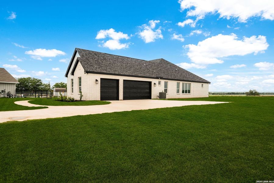 Exterior details and patio area of a home in , Castroville (Image 33).