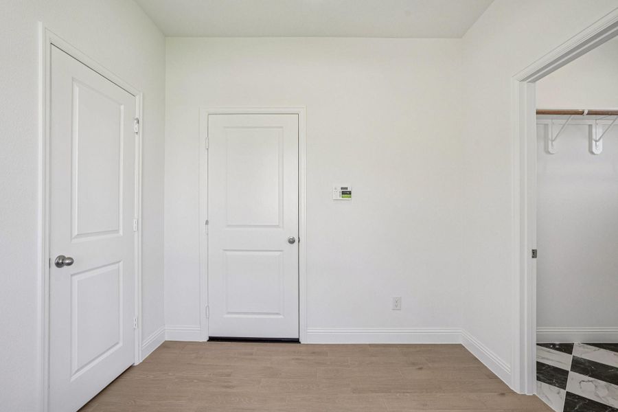 Spacious, unfurnished interior of a new home in Sienna 40', Missouri City (Image 32). Spacious, unfurnished interior of a new home in Sienna 40', Missouri City (Image 32).
