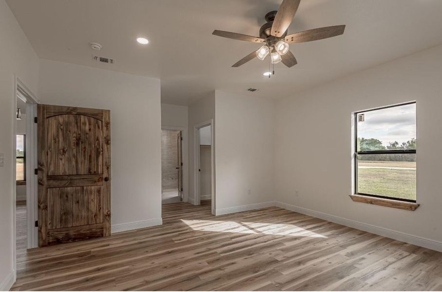 Spacious, unfurnished interior of a new home in , Groveton (Image 35). Spacious, unfurnished interior of a new home in , Groveton (Image 35).