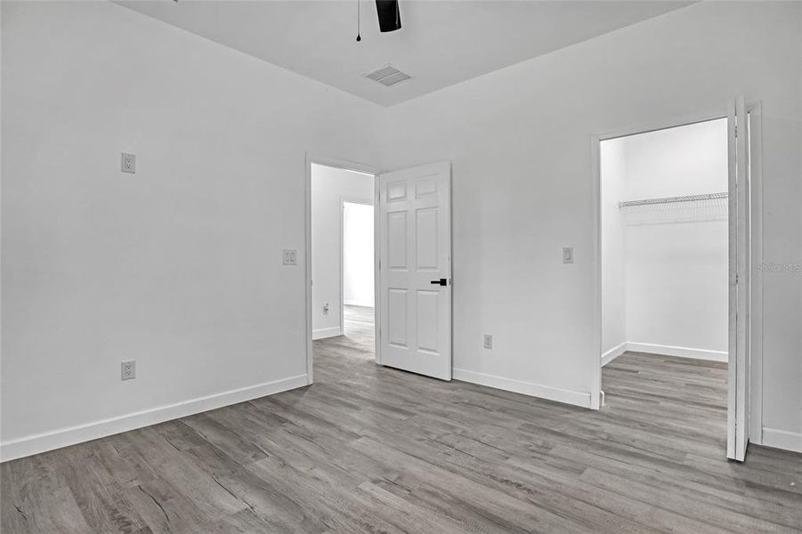 Spacious, unfurnished interior of a new home in , Palm Bay (Image 23).