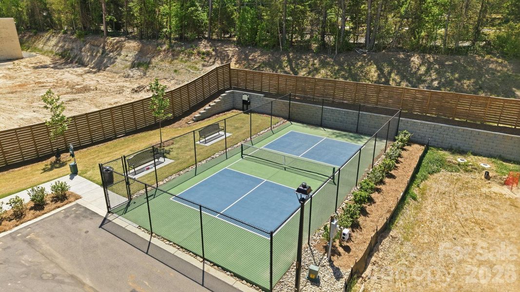 Community amenities in , Charlotte (Image 34).