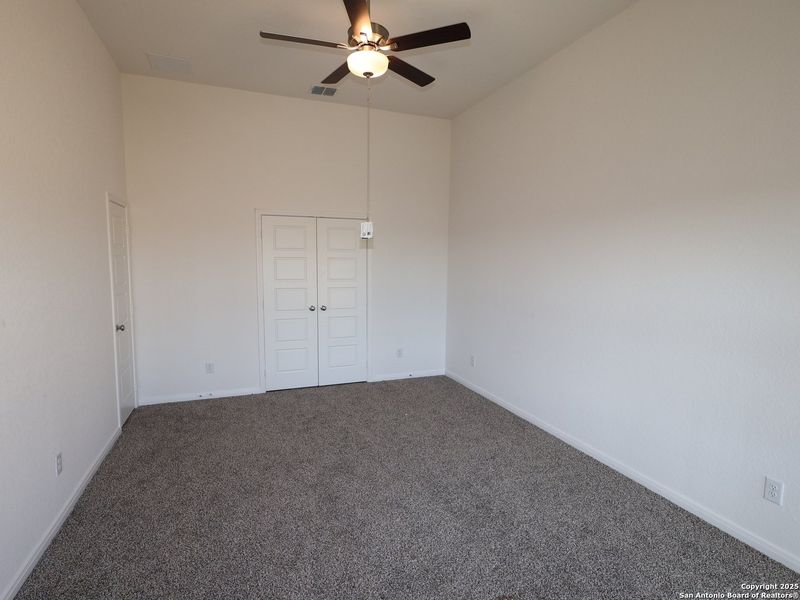 Spacious, unfurnished interior of a new home in Agave, San Antonio (Image 31).