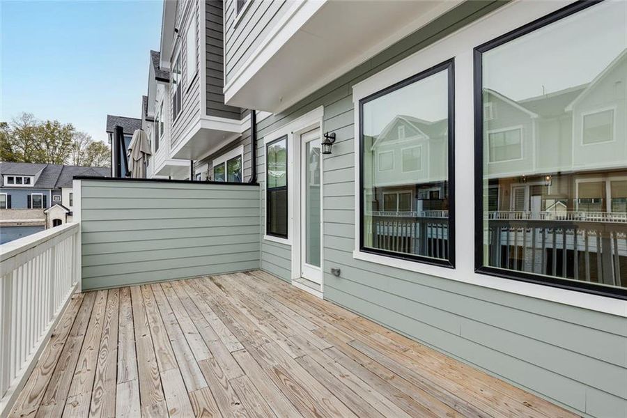 Exterior details and patio area of a home in Ashbury, Roswell (Image 27).