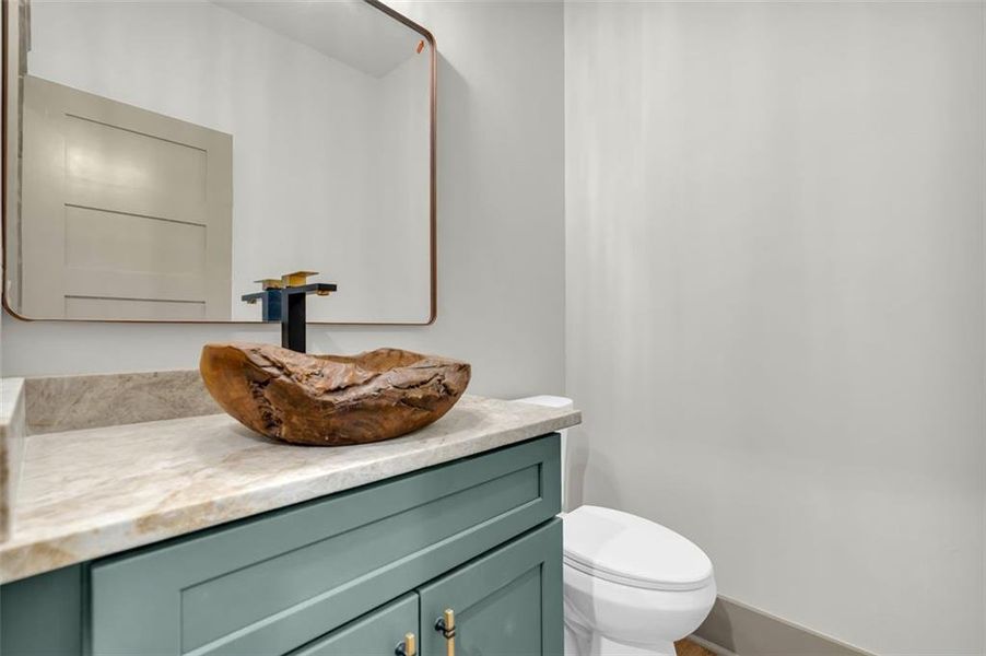 Image 84 of a home in .