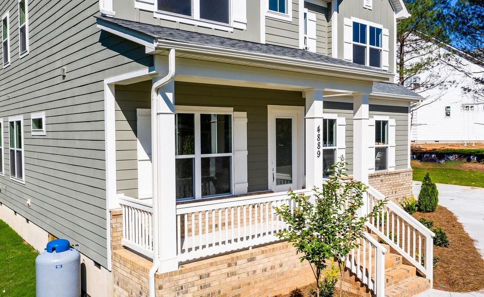 Representative exterior details of a home built from the Augusta by Greybrook Homes in Shepherds Trace, Clover (Image 22).
