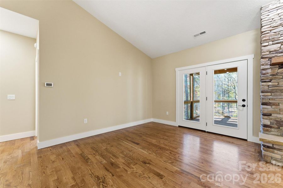 Spacious, unfurnished interior of a new home in , Hendersonville (Image 24).