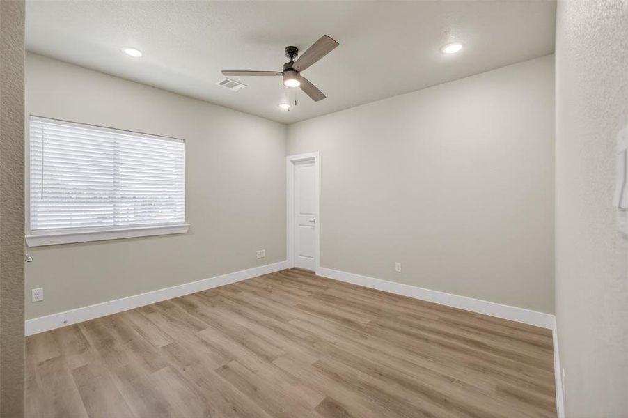 Spacious, unfurnished interior of a new home in , Fort Worth (Image 23).