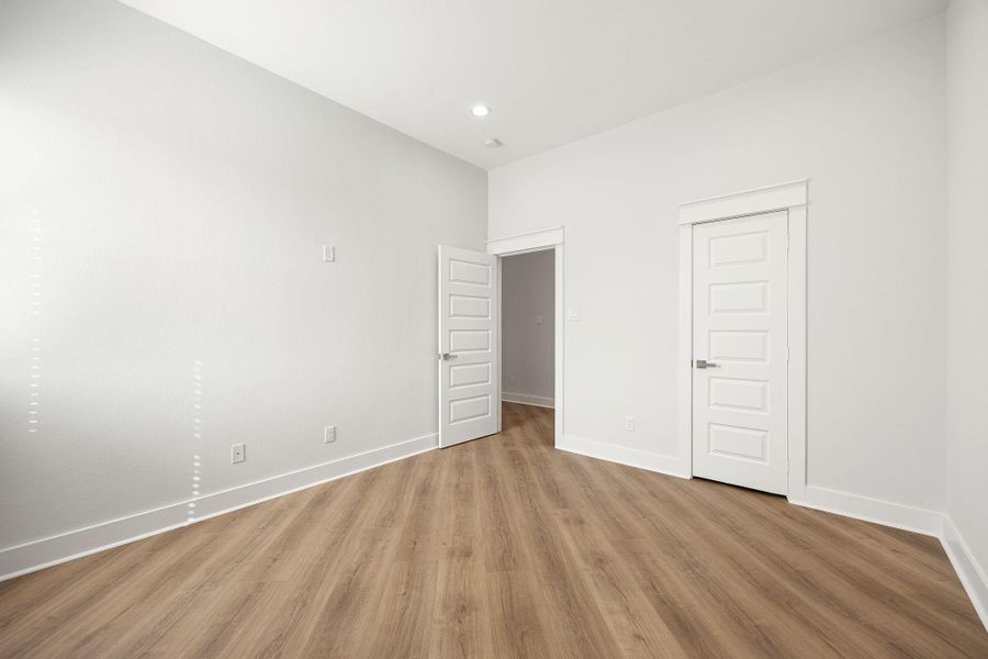 Spacious, unfurnished interior of a new home in , Cleveland (Image 37).