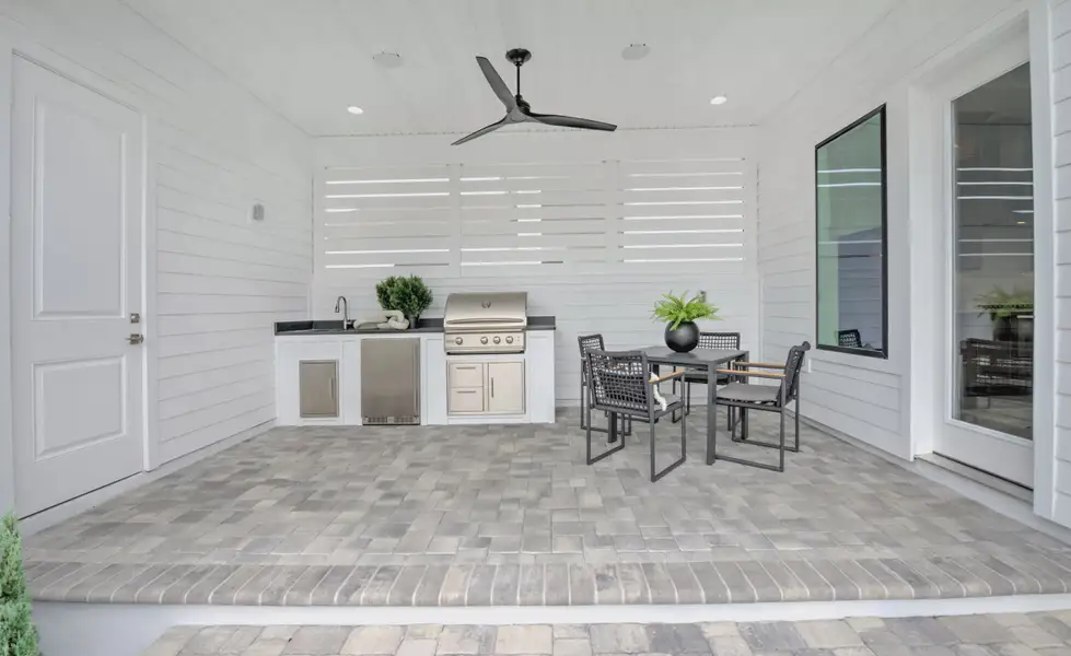 Exterior details and patio area of a home in Oakmont, Gainesville (Image 19).