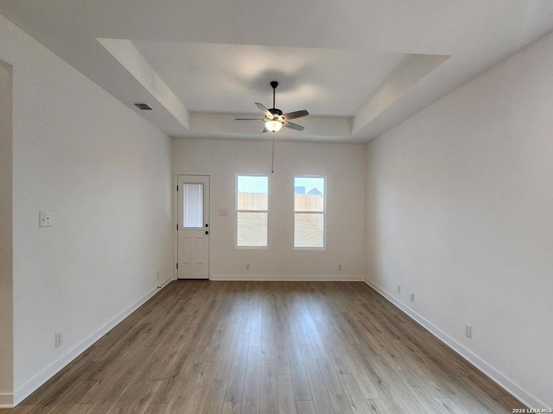 Spacious, unfurnished interior of a new home in Arcadia Ridge, San Antonio (Image 18).