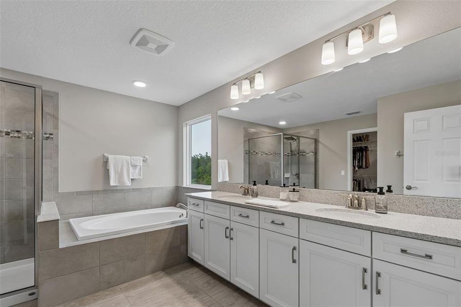 Furnished interior view inside a new home in Whispering Oaks Preserve, Wesley Chapel (Image 14).