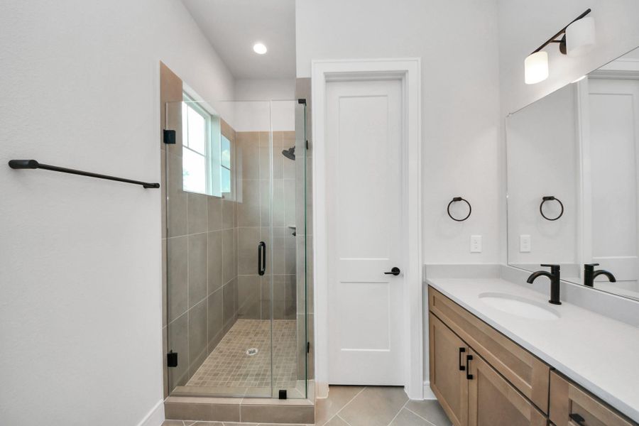 Furnished interior view inside a new home in Highland Gardens, Houston (Image 16).