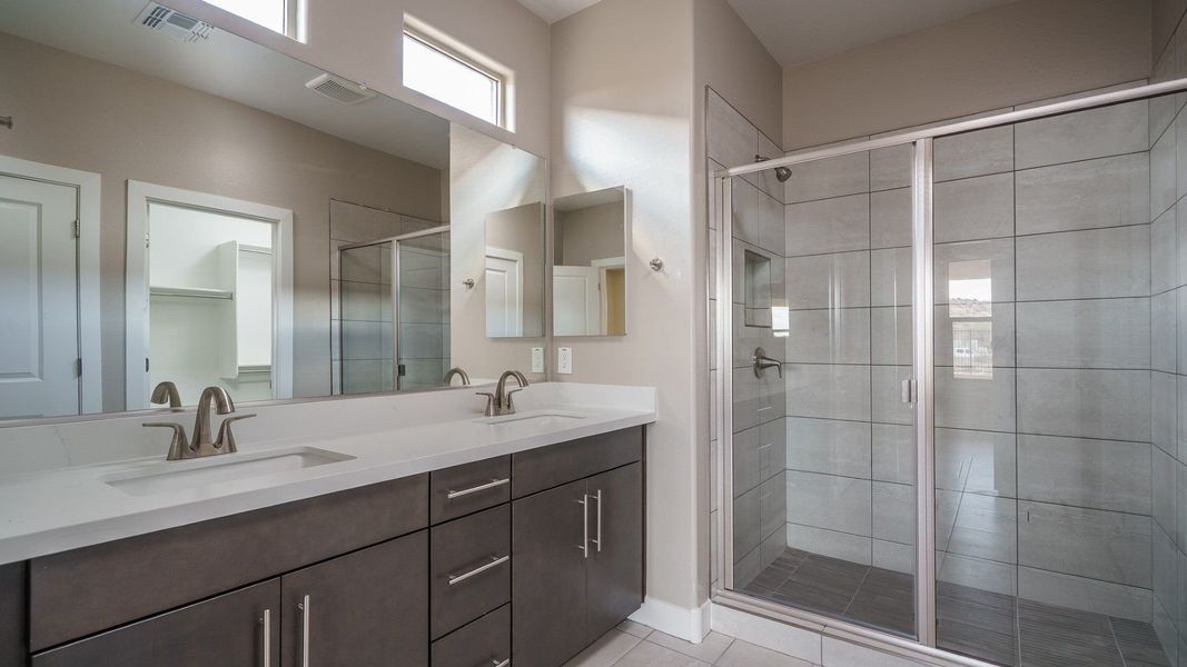 Representative furnished interior of a home built from the Pleasant by William Ryan Homes in The Ridge at Sienna Hills, Buckeye (Image 16).
