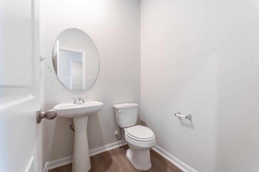 Furnished interior view inside a new home in Hannah Heights, Seguin (Image 8).