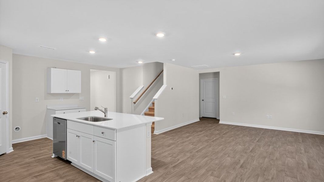 Spacious, unfurnished interior of a new home in Olive Branch, Clayton (Image 24).