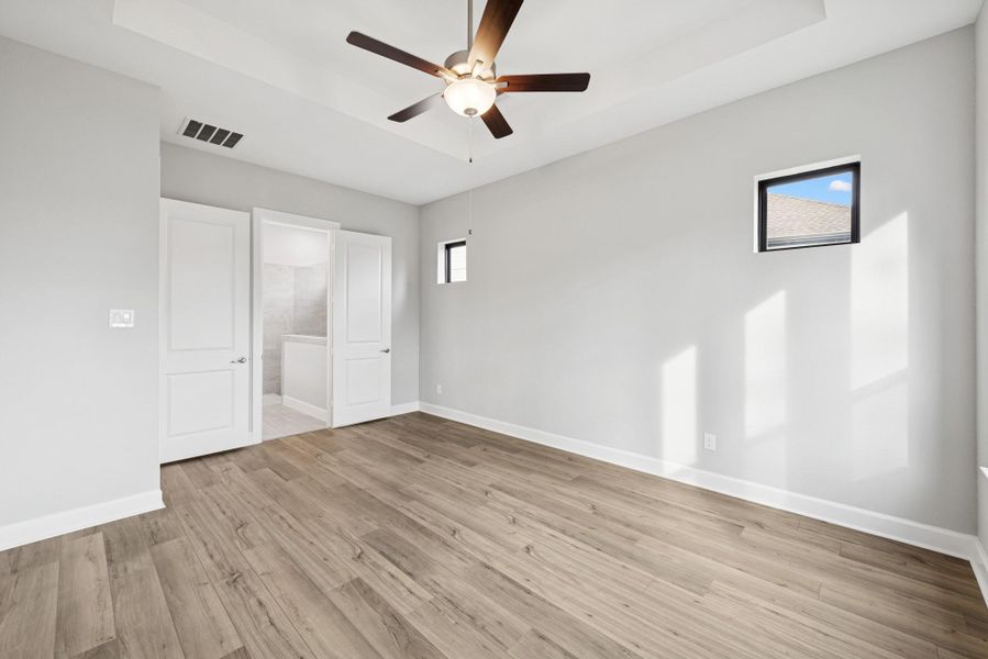 Spacious, unfurnished interior of a new home in Kresston, Magnolia (Image 26).