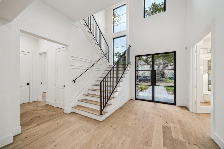 Spacious, unfurnished interior of a new home in , Houston (Image 14).