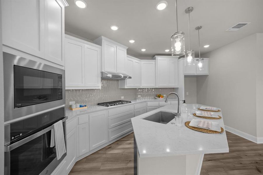 Furnished interior view inside a new home in Creekshaw – Gardens, Royse City (Image 4). Furnished interior view inside a new home in Creekshaw – Gardens, Royse City (Image 4).