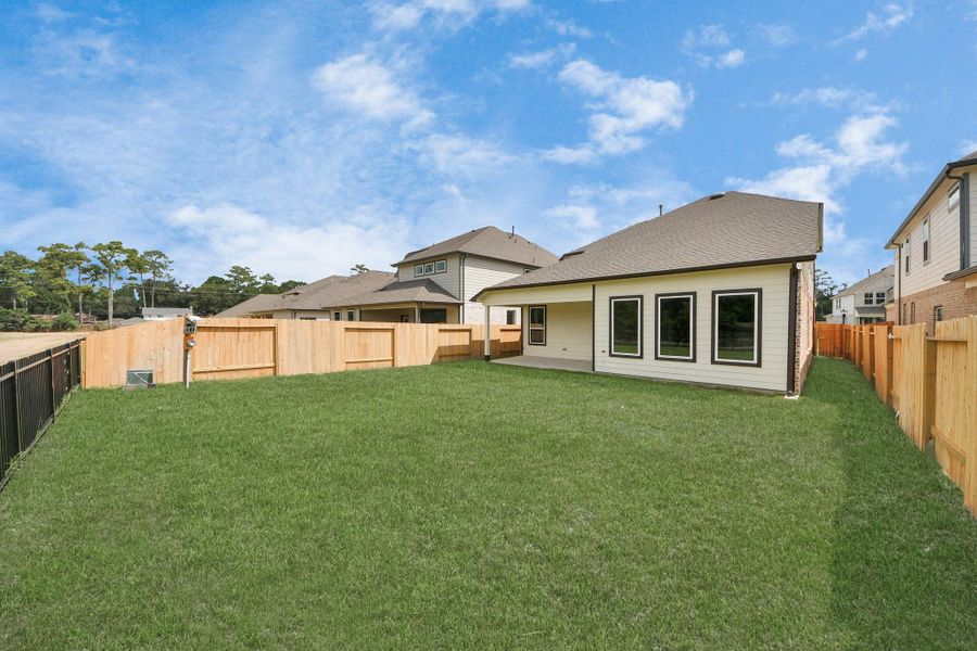 Explore the expansive backyard with its inviting covered patio—a perfect blend of space for the kids to play and adults to unwind. Ideal for creating your outdoor oasis, this backyard accommodates patio furniture, a BBQ pit, and endless possibilities for leisure and entertainment. Explore the expansive backyard with its inviting covered patio—a perfect blend of space for the kids to play and adults to unwind. Ideal for creating your outdoor oasis, this backyard accommodates patio furniture, a BBQ pit, and endless possibilities for leisure and entertainment.