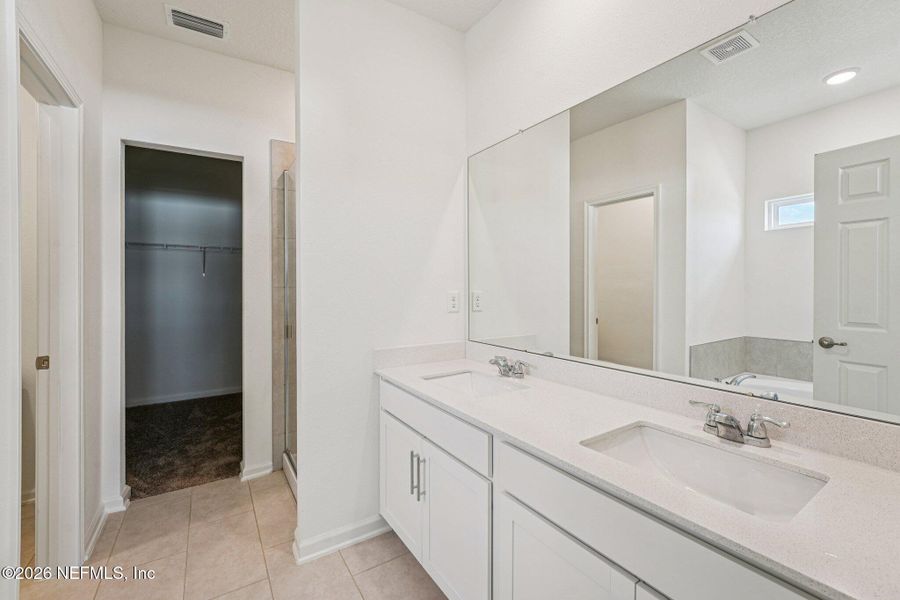 Furnished interior view inside a new home in Panther Creek, Jacksonville (Image 5).