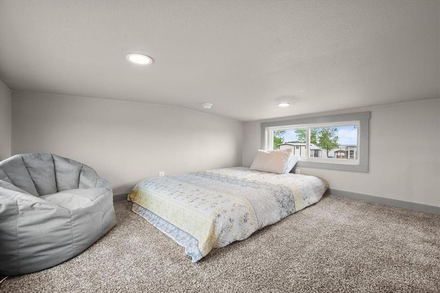 Furnished interior view inside a new home in , Kerens (Image 3).