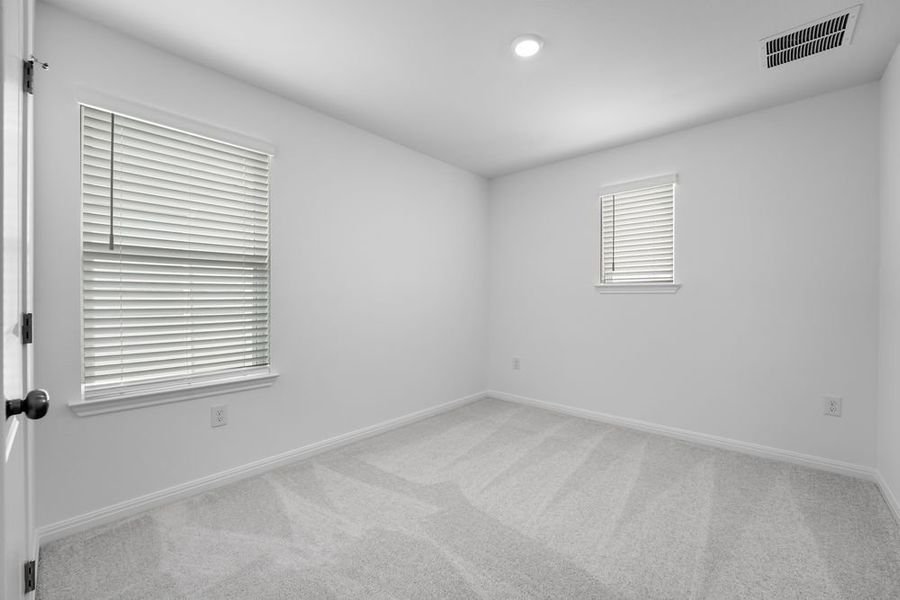 Spacious, unfurnished interior of a new home in Longview 40s, Del Valle (Image 11).