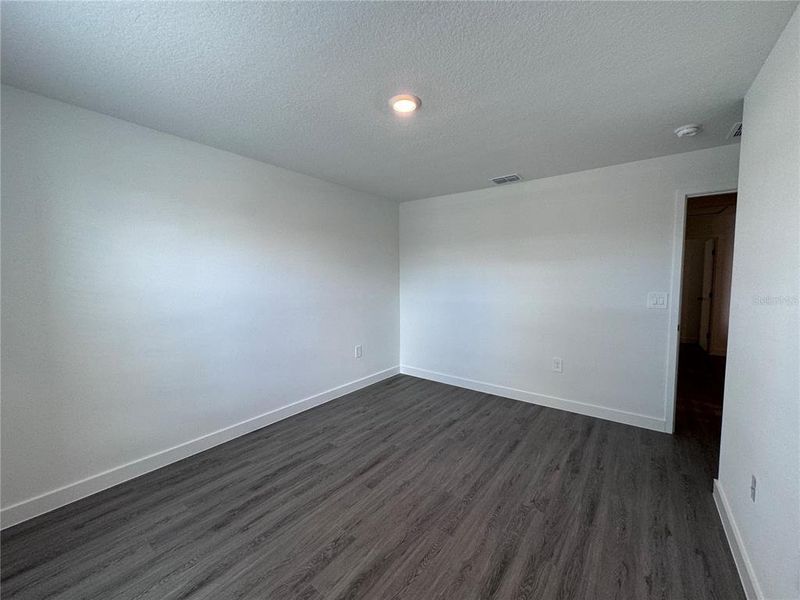Spacious, unfurnished interior of a new home in , Kissimmee (Image 19).