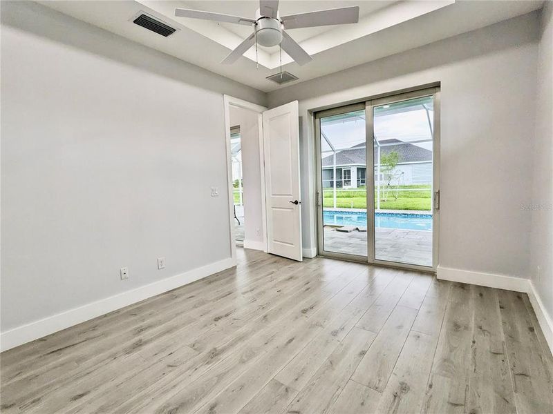Spacious, unfurnished interior of a new home in , Cape Coral (Image 25).