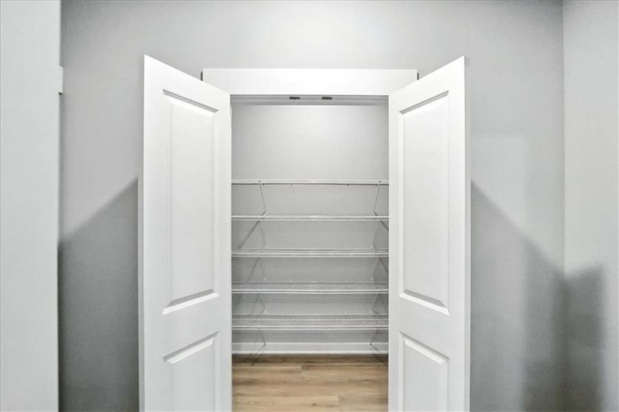 Spacious, unfurnished interior of a new home in , Jefferson (Image 25).