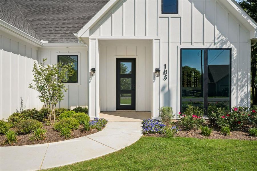 Lovely, welcoming front door entrance.