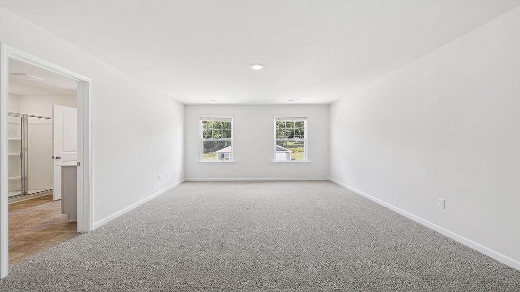 Spacious, unfurnished interior of a new home in Lakestone, Woodruff (Image 26).