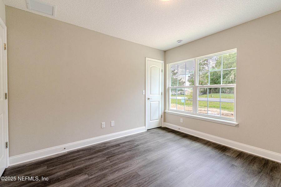 Spacious, unfurnished interior of a new home in , Callahan (Image 7).