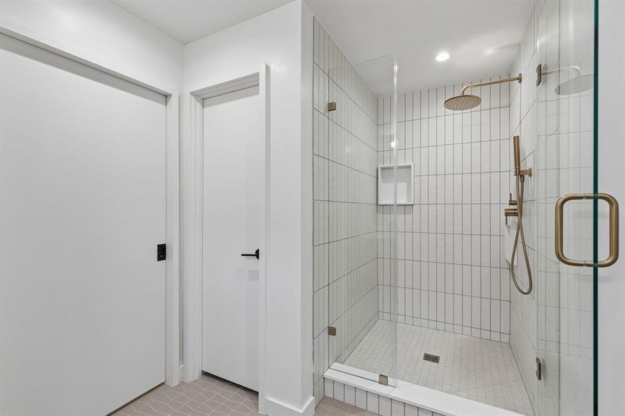 Furnished interior view inside a new home in , Dallas (Image 4).