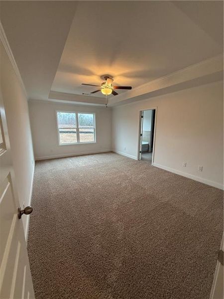 Spacious, unfurnished interior of a new home in , Gainesville (Image 9).