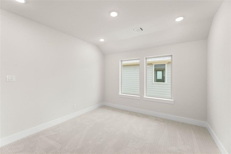 Spacious, unfurnished interior of a new home in Treeline, Justin (Image 22).