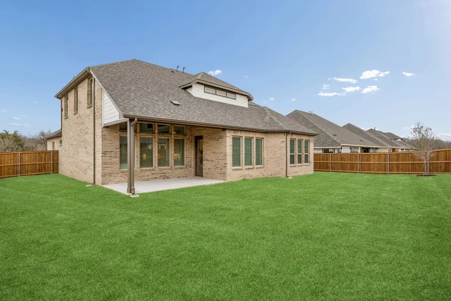 Exterior details and patio area of a home in Dove Hollow, Waxahachie (Image 3). Exterior details and patio area of a home in Dove Hollow, Waxahachie (Image 3).