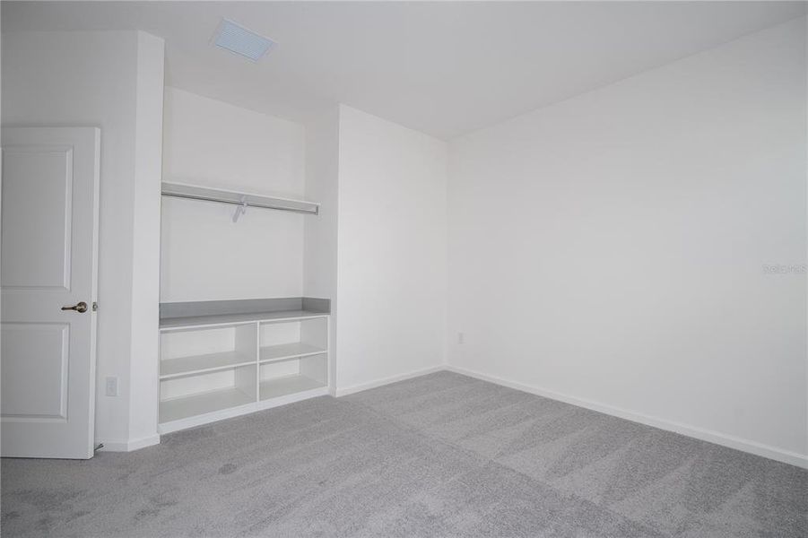 Spacious, unfurnished interior of a new home in , Orlando (Image 84).