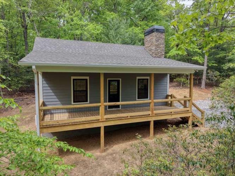 Exterior details and patio area of a home in , Blairsville (Image 23).