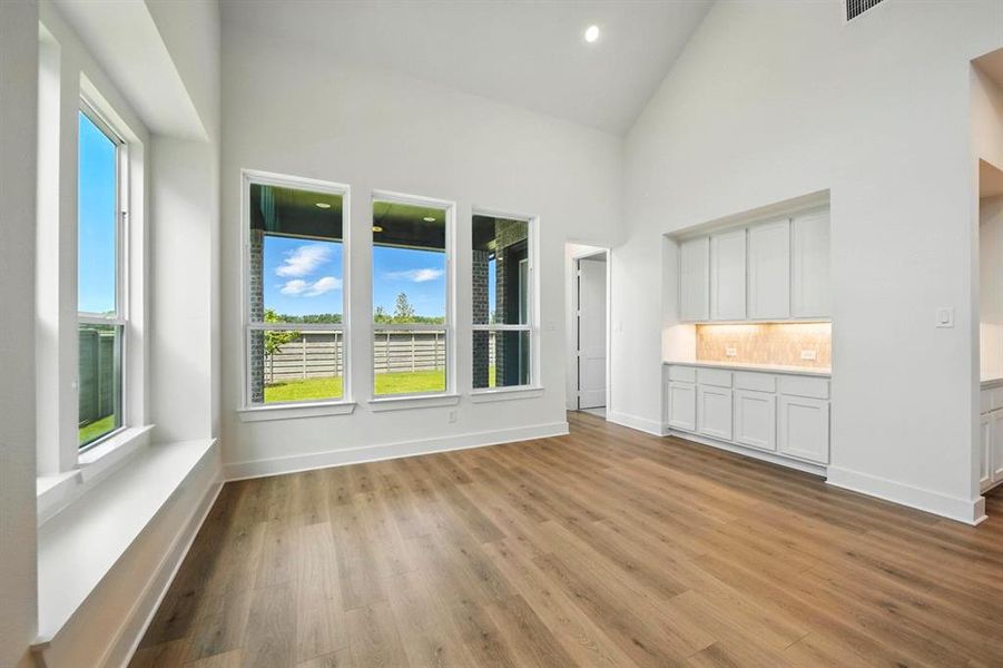 Spacious, unfurnished interior of a new home in Treeline, Justin (Image 18).