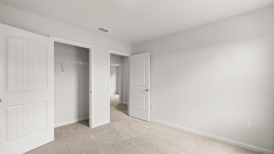 Spacious, unfurnished interior of a new home in Oconee Overlook, Gainesville (Image 34).