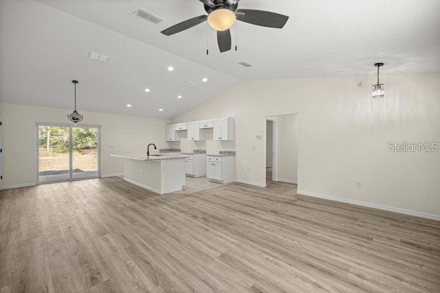 Spacious, unfurnished interior of a new home in , Ocklawaha (Image 15).