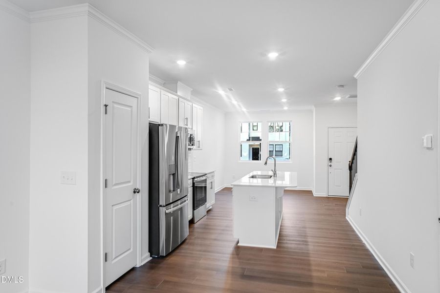 SUN_CrescentTownes_Pic_Savannah_Kitchen_