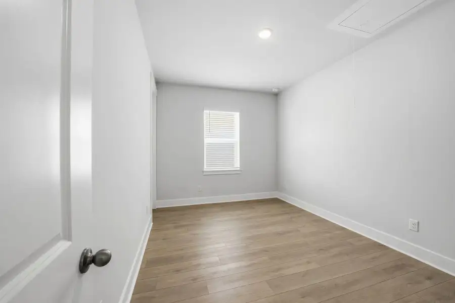 Similar Santorini floorplan. Features and finishes may vary.