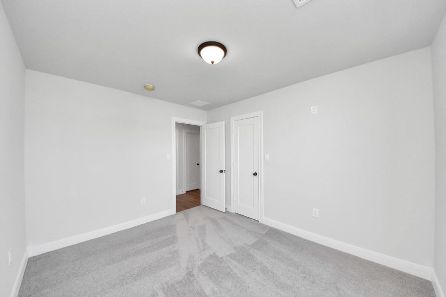 Spacious, unfurnished interior of a new home in Grand Oaks Reserve, Cleveland (Image 40). Spacious, unfurnished interior of a new home in Grand Oaks Reserve, Cleveland (Image 40).