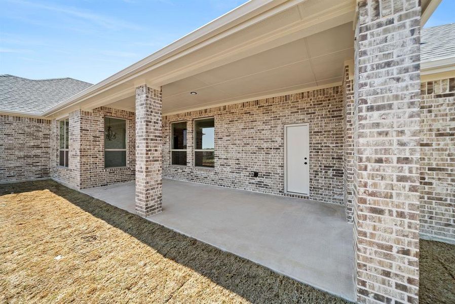 Front exterior of a new home in , Waxahachie, TX, highlighting curb appeal (Image 16).