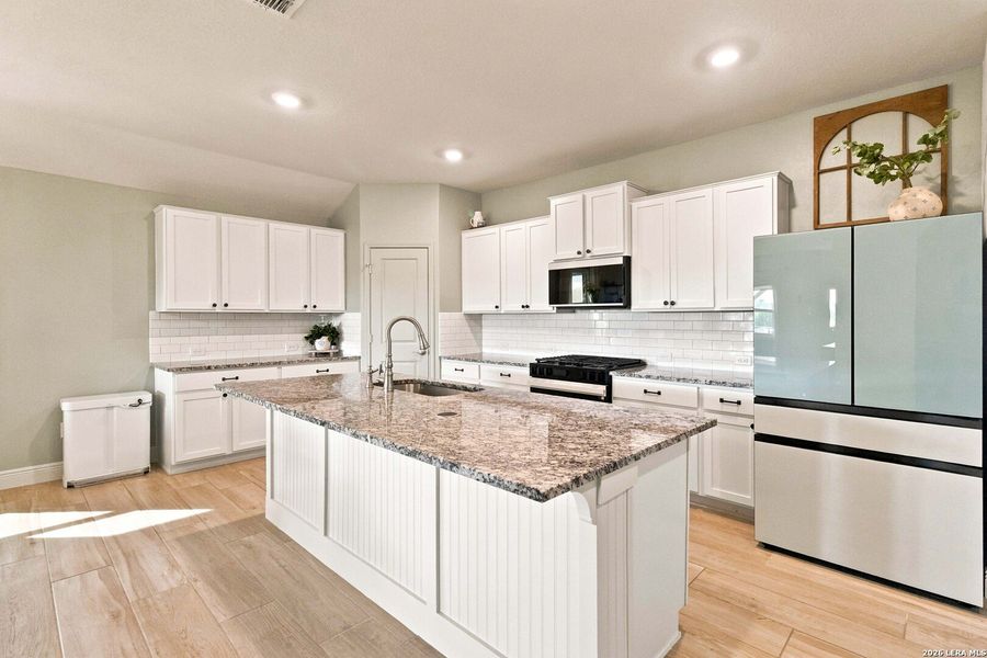 Furnished interior view inside a new home in Copper Canyon, Bulverde (Image 13).